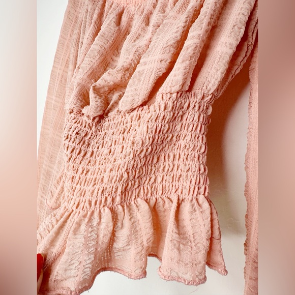 Guess Smicked Cinched Peplum Blush Pink Blouse size Medium - Picture 2 of 9